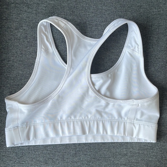 Nike Fit White Sports Bra Sz XS - Picture 2 of 3
